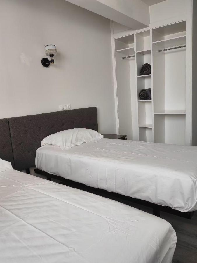 Hostal Golden 21*** Madryt Zewnętrze zdjęcie