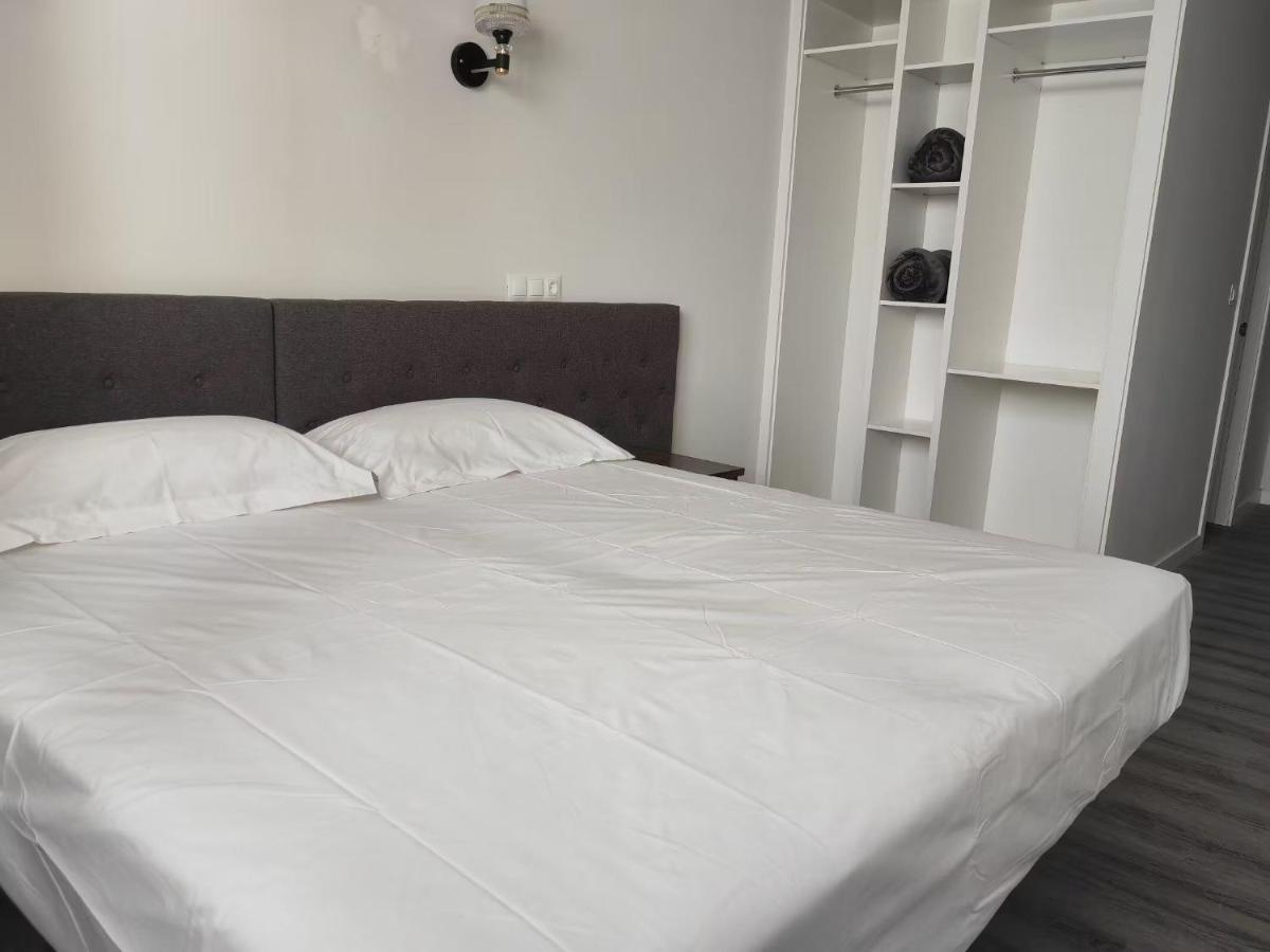 Hostal Golden 21*** Madryt Zewnętrze zdjęcie