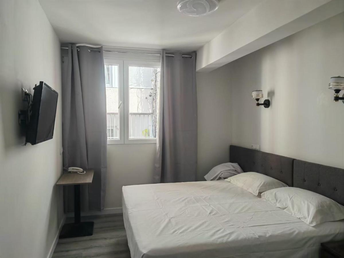 Hostal Golden 21*** Madryt Zewnętrze zdjęcie
